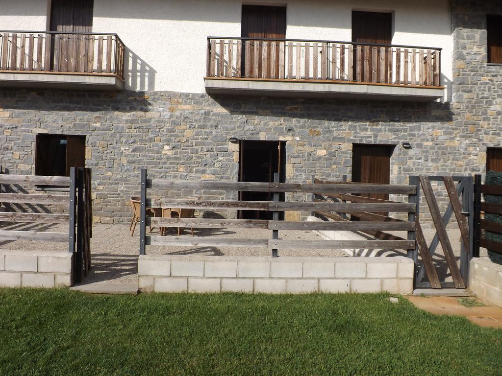 Roca Nevada Suites Вільянуа Екстер'єр фото