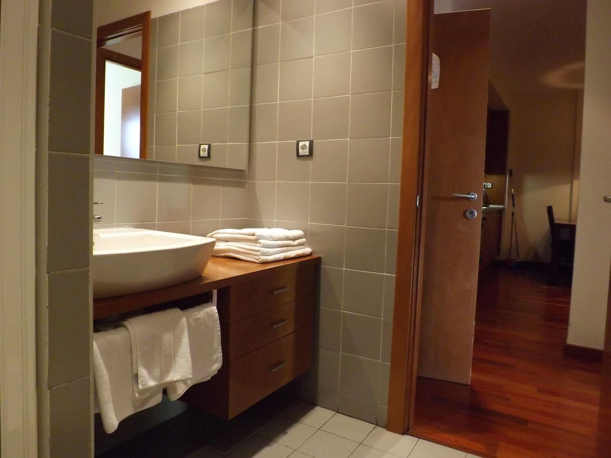 Roca Nevada Suites Вільянуа Екстер'єр фото