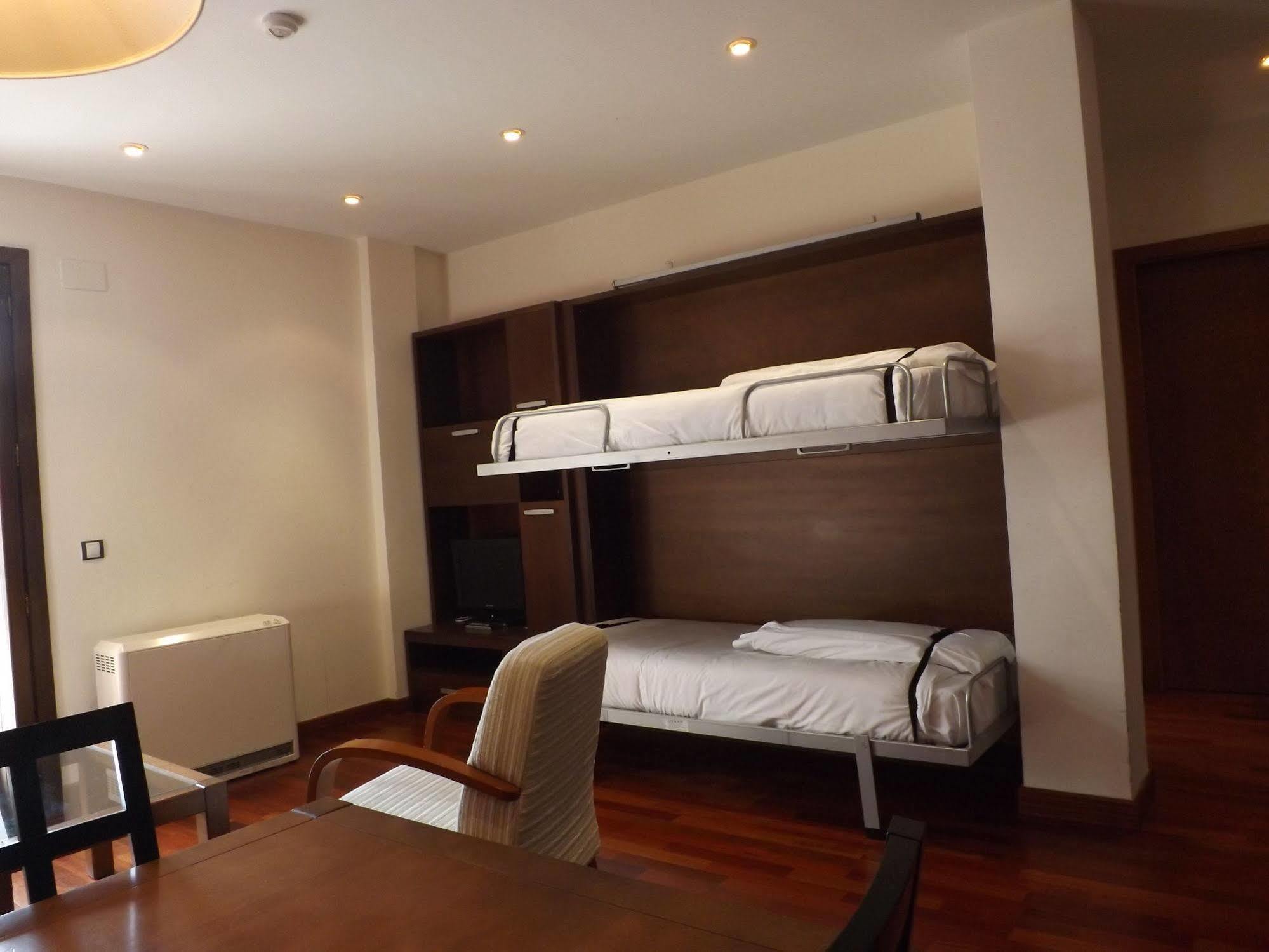 Roca Nevada Suites Вільянуа Екстер'єр фото